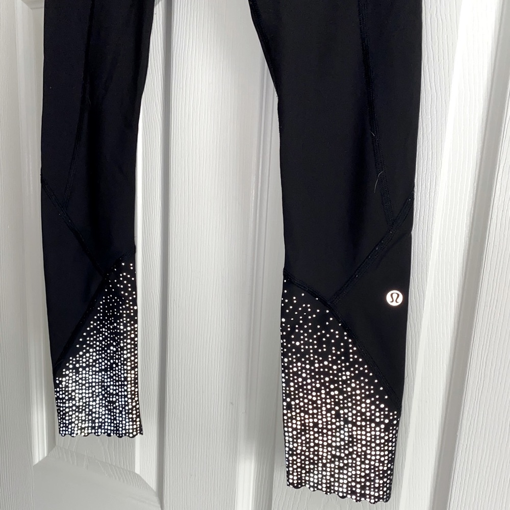 Reflective Scalloped lululemon crop leggings
